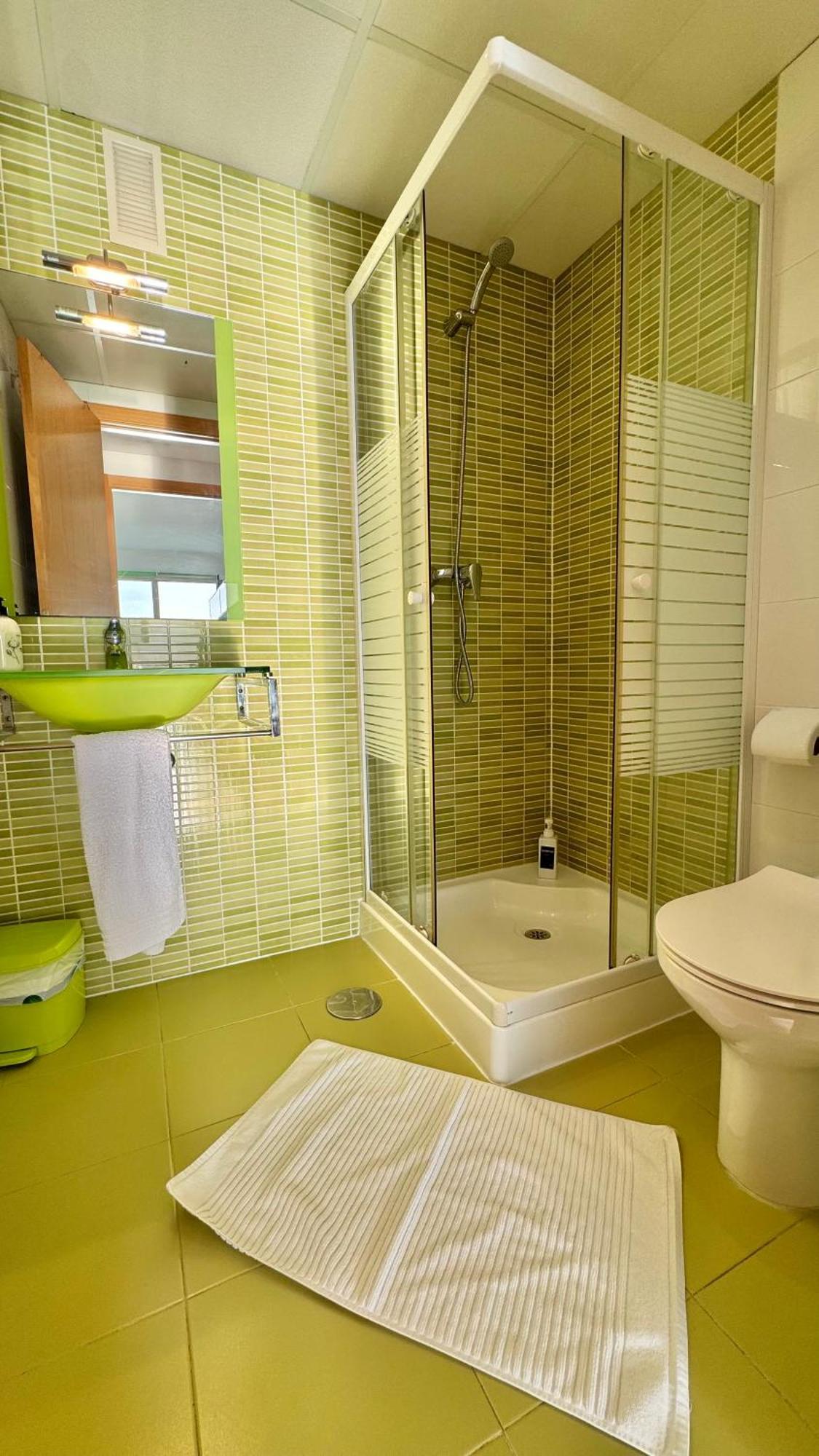 Highrise Apartment With Stunning Views From Private Balcony 85 Бенидорм Екстериор снимка
