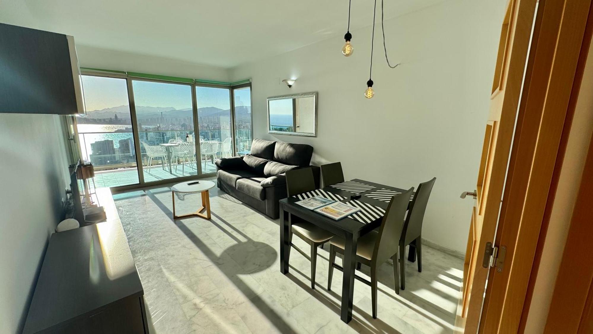 Highrise Apartment With Stunning Views From Private Balcony 85 Бенидорм Екстериор снимка